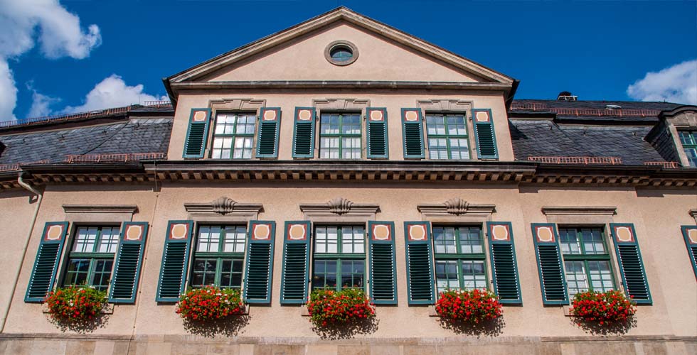 Fensterfront der Sparkasse Vogtland an der Neundorfer Straße